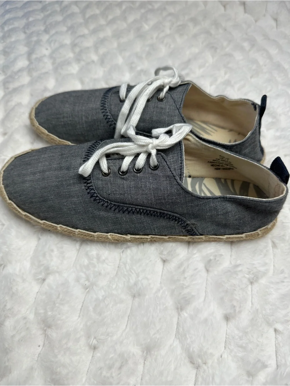 H&M Women's Navy Chambray Canvas Espadrille Lace-Up Sneakers Size 9.5